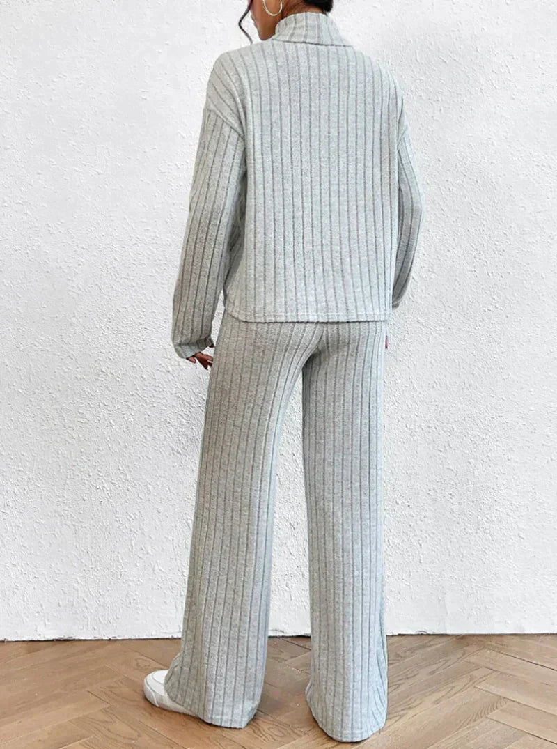 EB | Gestrickte Hose und Rollkragenpullover für Damen