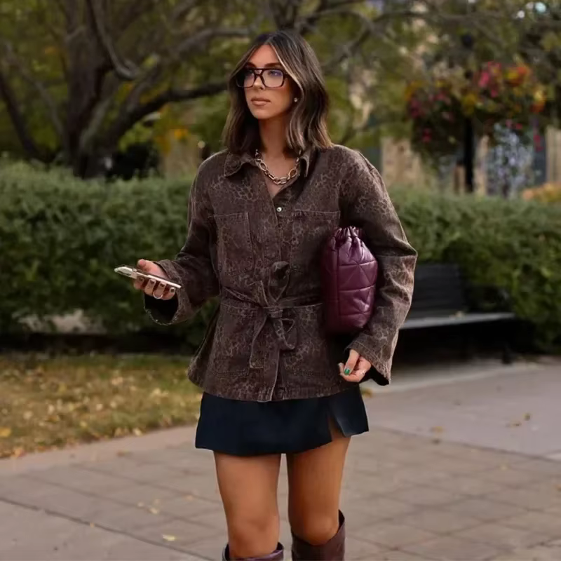 EB | Jeansjacke mit Leopardenmuster