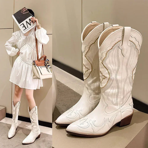 EB | Bestickte Cowboy-Stiefel