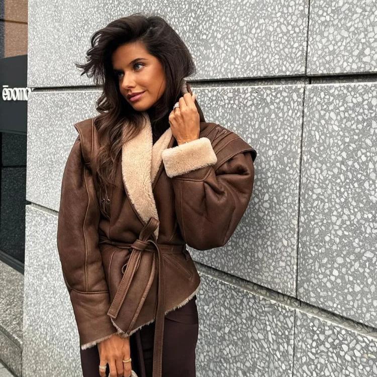 EB | Stylische Kunstlederjacke mit Teddy Futter und Schnürdetails