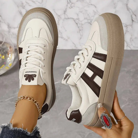 Sneaker | 3 Streifen | Schnürung | Weiße Sneaker | Damenschuhe EB