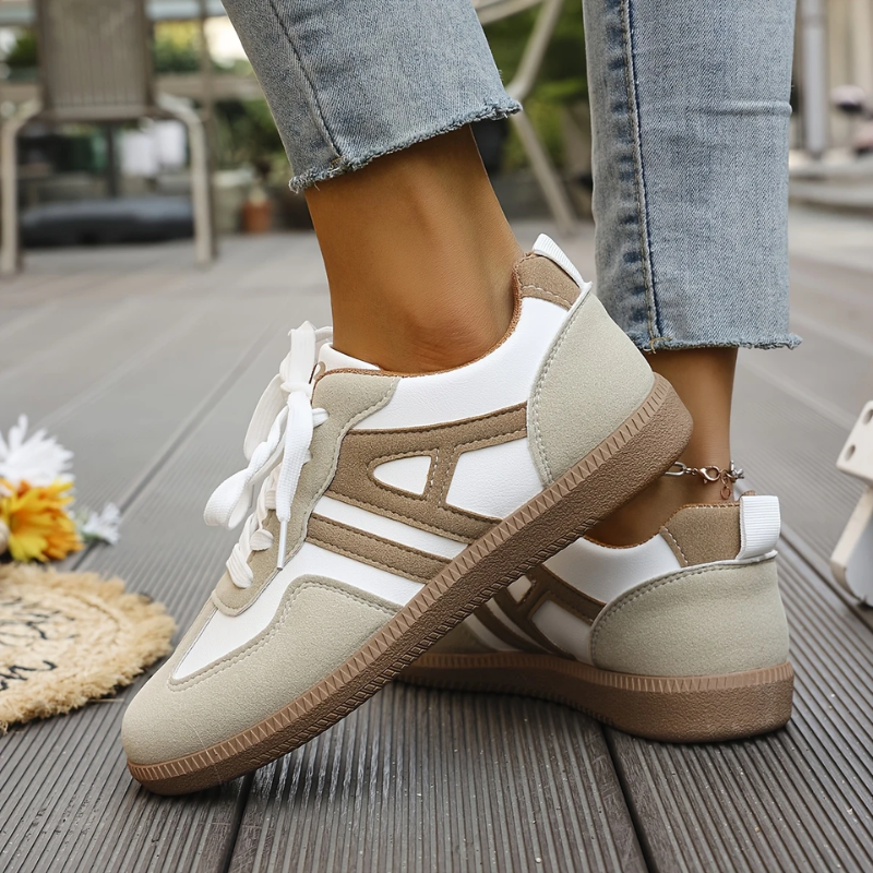 Sneakers | Beige | Schnürsenkel | Lässige Sneakers | Damenschuhe EB