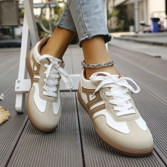 Sneakers | Beige | Schnürsenkel | Lässige Sneakers | Damenschuhe EB