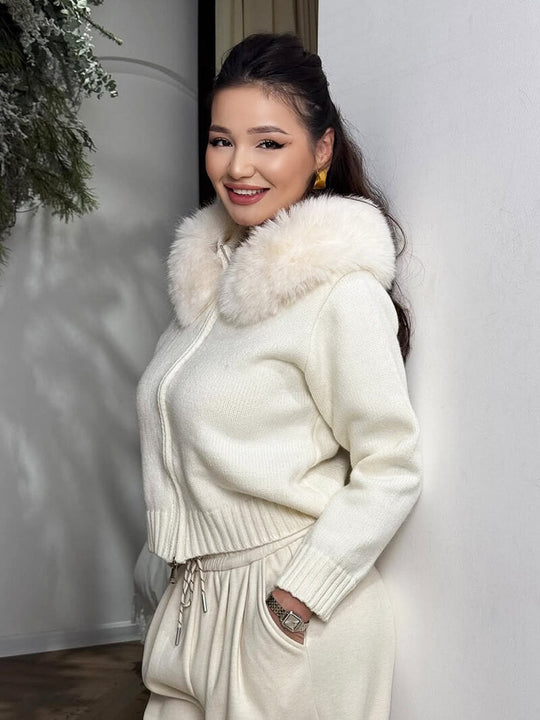EB | Strickjacke Grau mit Kapuze und Kunstpelz Warme Winterjacke