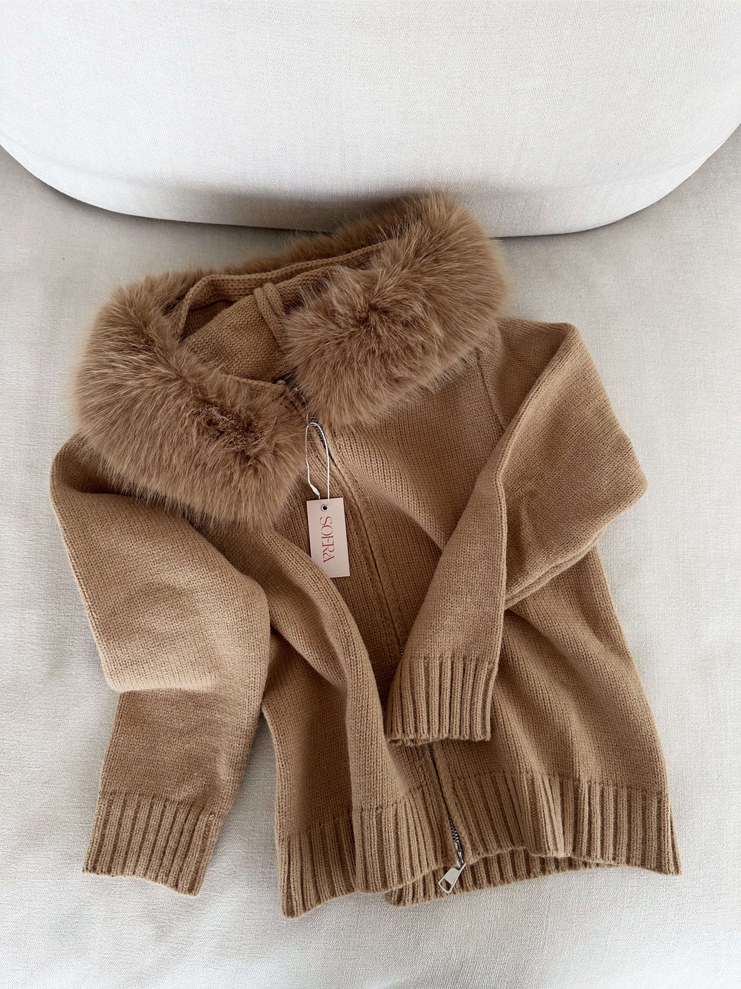 EB | Strickjacke Grau mit Kapuze und Kunstpelz Warme Winterjacke