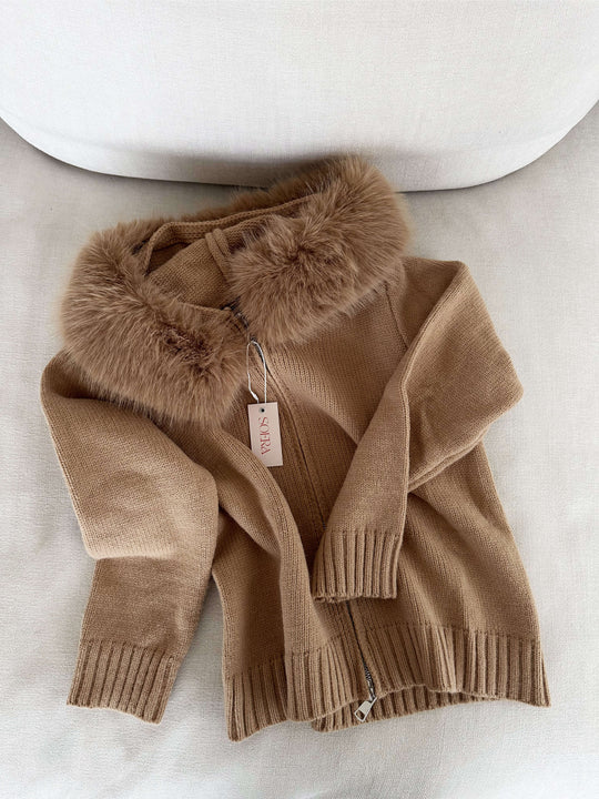 EB | Strickjacke Grau mit Kapuze und Kunstpelz Warme Winterjacke