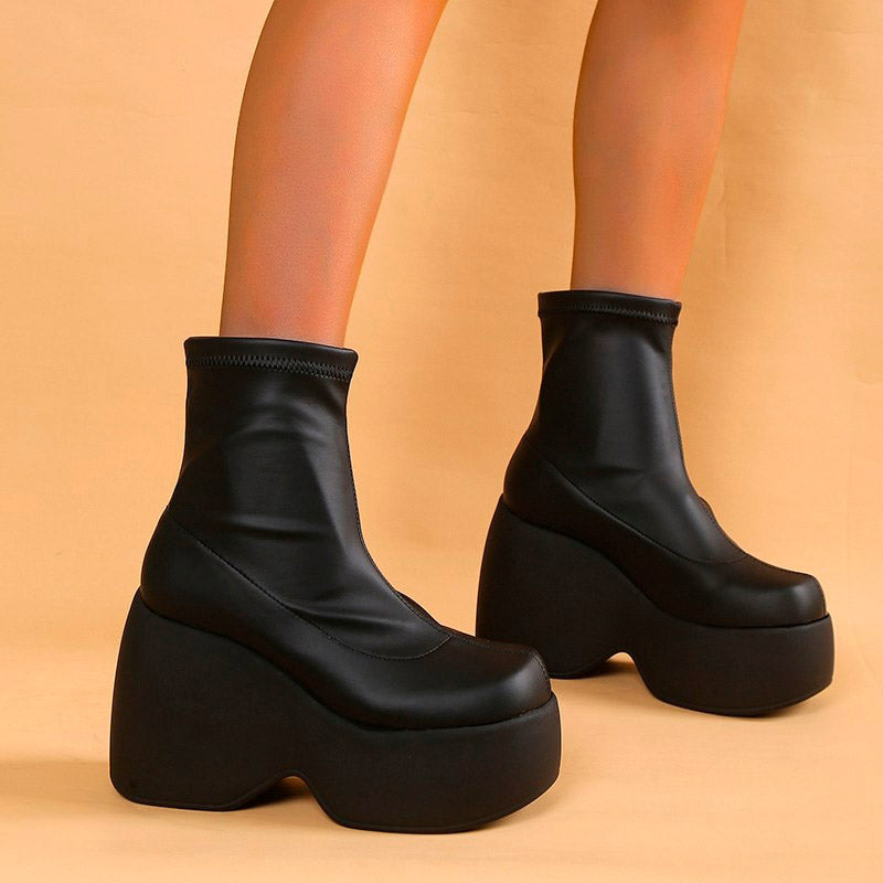 EB | Plattform Stiefel – High Heel – Sock Fit – Chunky Sohle – Modisch Vorwärts