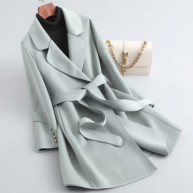 EB | Malou Paris Mantel