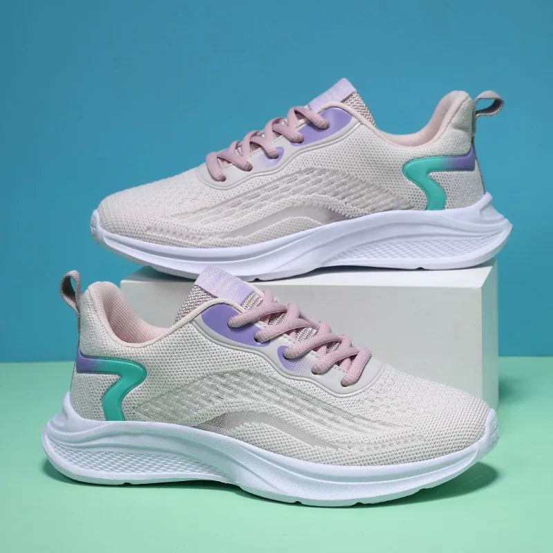 Urban SchwarzWeiße HighTopSneaker EB