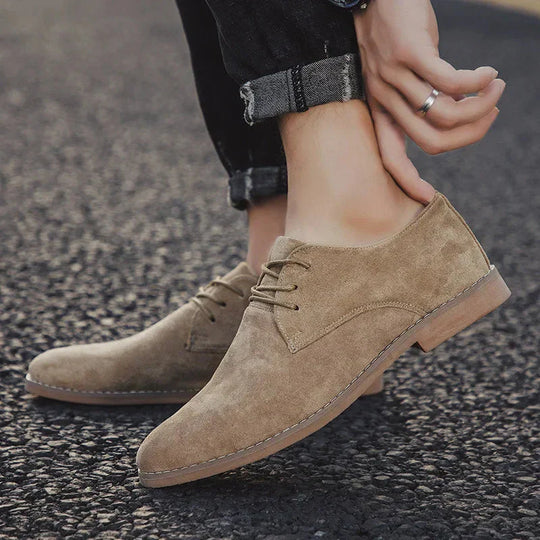 Schuhe aus Wildleder - Robert EB