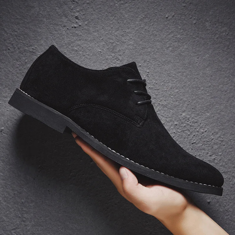 Schuhe aus Wildleder - Robert EB