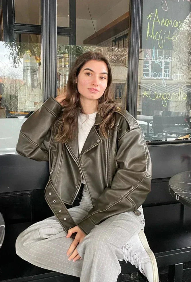 EB | Übergroße Damen PU-Leder Bikerjacke mit Gürtel Detail