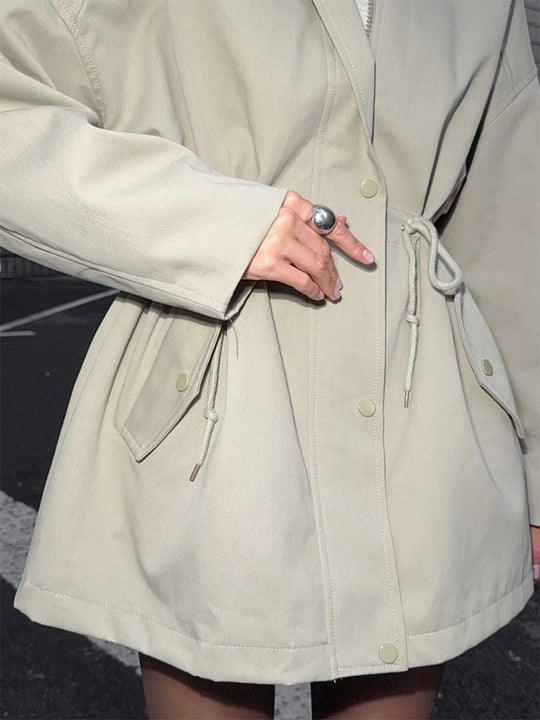 EB | Trenchcoat - Eleganter & Bequemer Mantel mit Bindegürtel und Klassischem Kragen für den Herbst