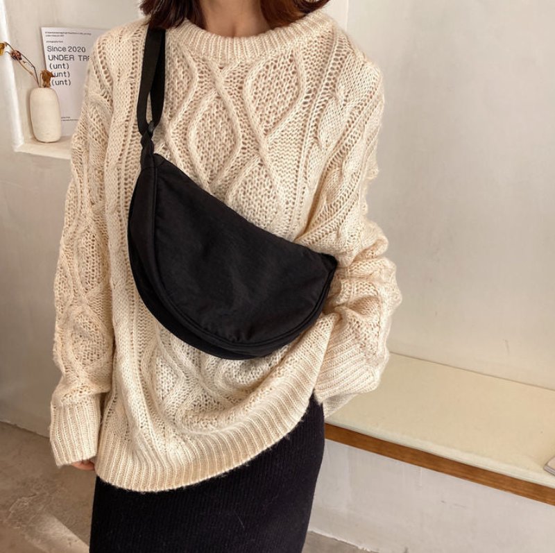 EB | Damenumhängetasche Half Moon mit Verstellbarem Riemen