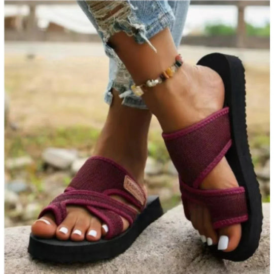 EB | Lässige Riemchensandalen