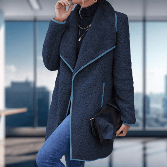 EB | Modische und Minimalistische Winterjacke
