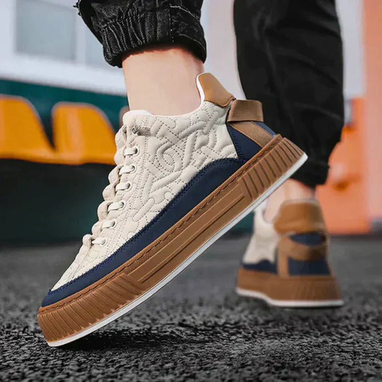 Straßenkleidung Turnschuhe EB