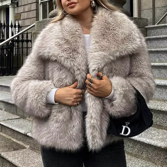 EB | Glam Faux-Fur-Jacke