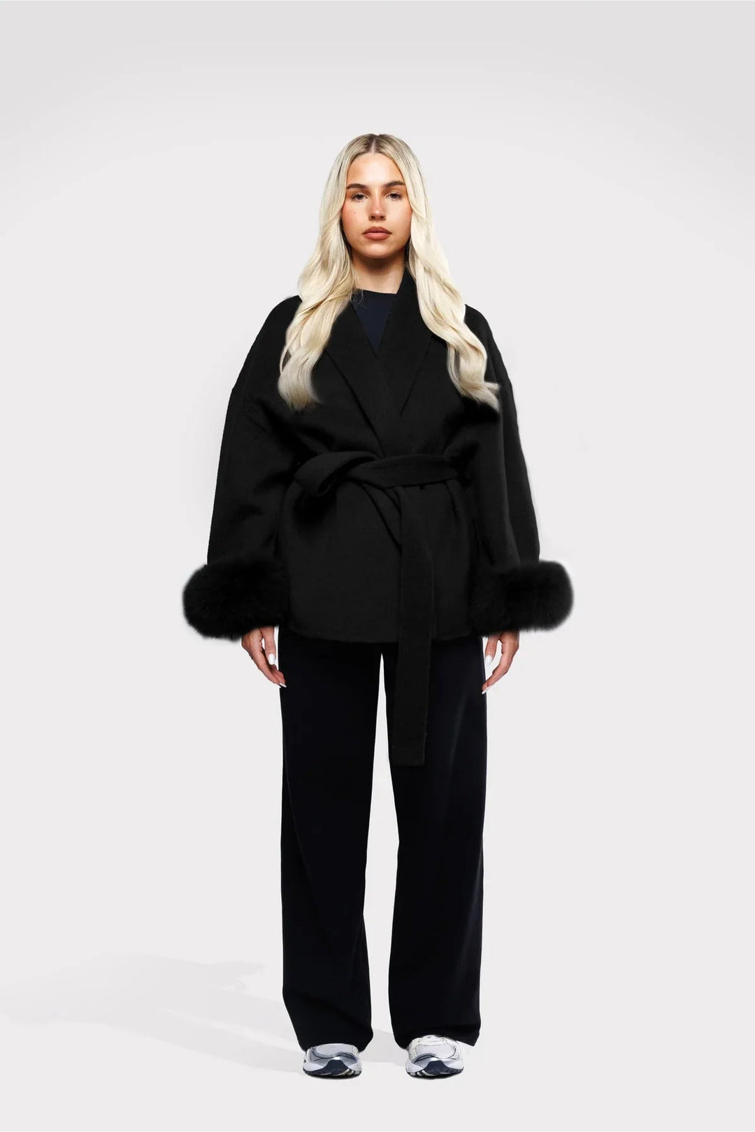 EB | Damen Wickelmantel mit luxus Kunstfell und zeitlosem Design