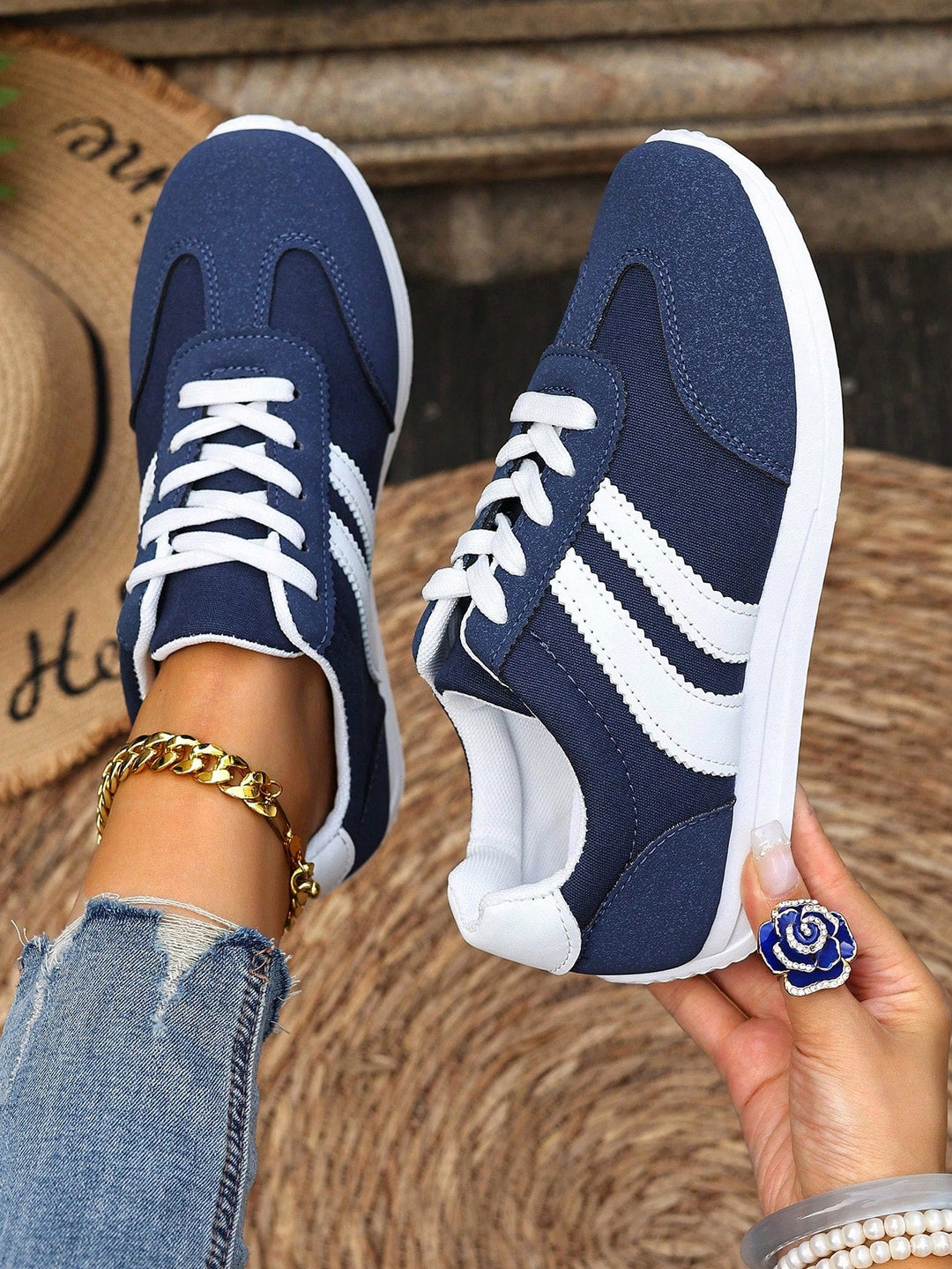 Schnürschuhe - Lässige gestreifte Schuhe für den Alltag für Frauen EB