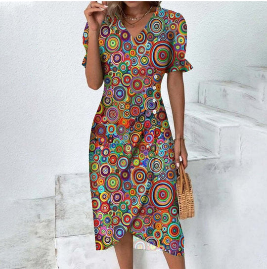 EB | Schönes Kleid mit Knöpfen