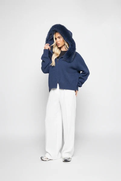 EB | Strickjacke mit Kunstpelzkragen Reißverschlussverschluss Warm und Stilvoll