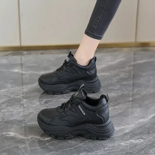 Ultramoderne Weiße Sneakers EB