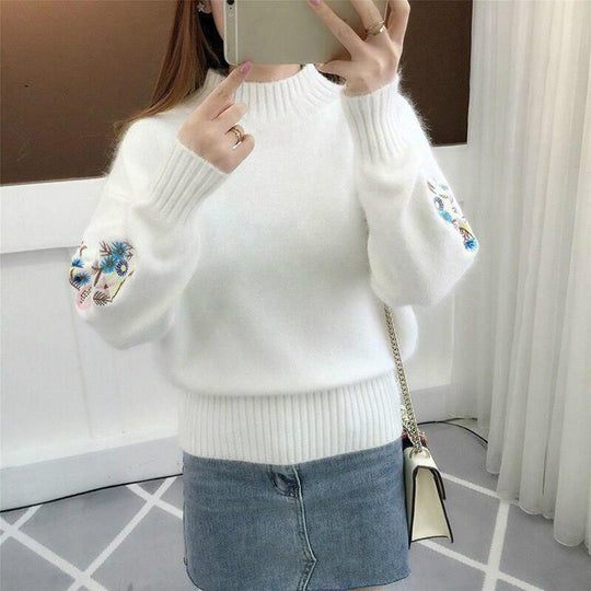 EB | Strickpullover mit floraler Stickerei