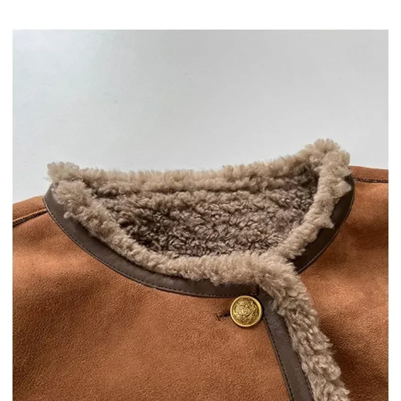 EB | Eleganter Plüschmantel