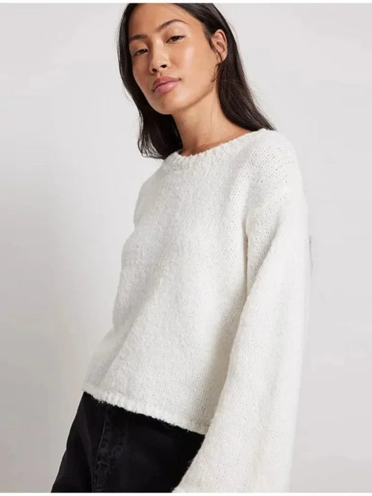 EB | Cropped Top mit Langen Ärmeln und Rückenschlitz