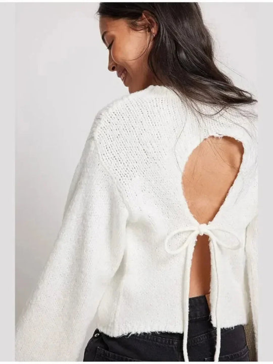 EB | Cropped Top mit Langen Ärmeln und Rückenschlitz