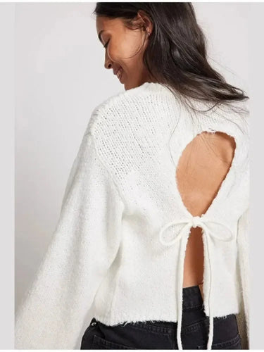 EB | Cropped Top mit Langen Ärmeln und Rückenschlitz