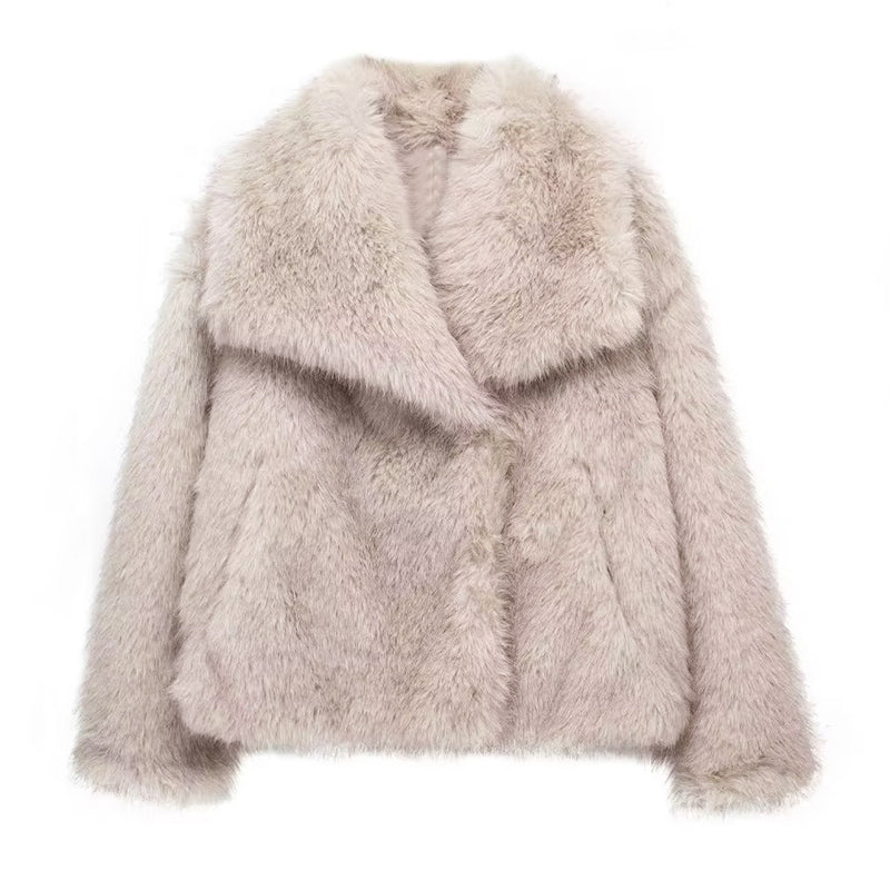 EB | Kurz Geschnittene Faux-Fur-Jacke mit Übergroßem Kragen