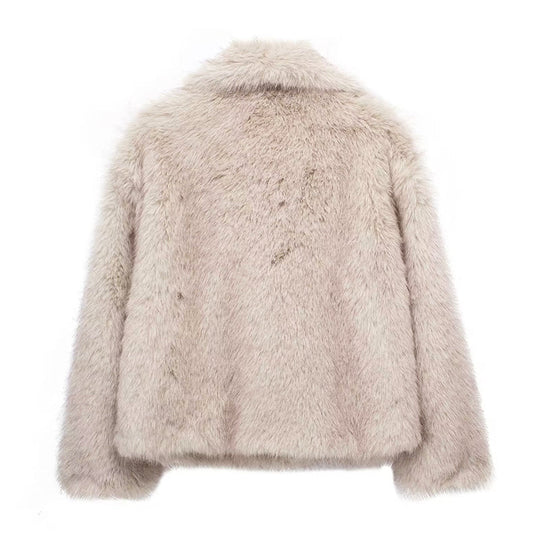 EB | Kurz Geschnittene Faux-Fur-Jacke mit Übergroßem Kragen
