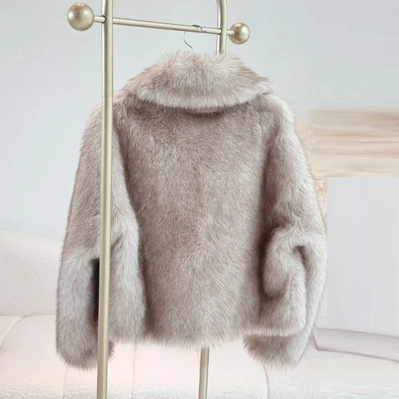 EB | Kurze Kunstpelzjacke - Eleganter Leichter Wintermantel für Vielseitige Mode
