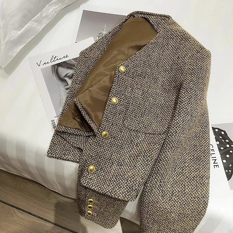 EB | Cropped Blazer – Taillierter Schnitt mit Goldfarbenen Knöpfen