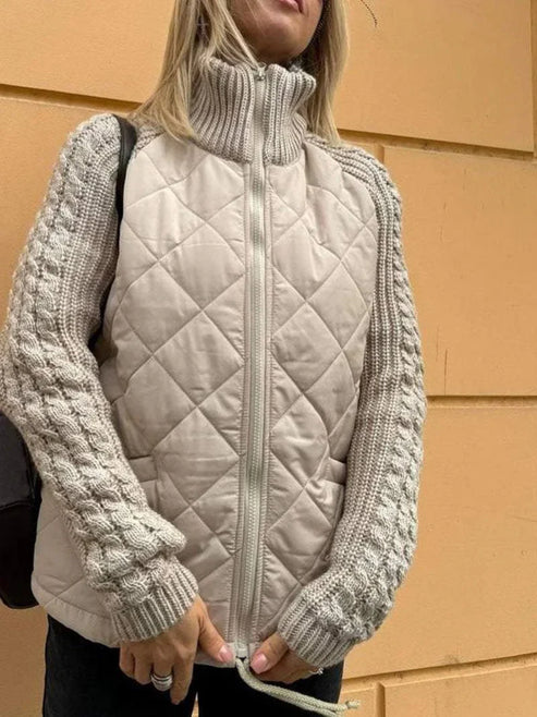 EB | Gesteppte Jacke Texturierte Ärmel mit Reißverschluss Funnel Neck