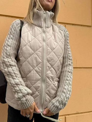 EB | Gesteppte Jacke Texturierte Ärmel mit Reißverschluss Funnel Neck