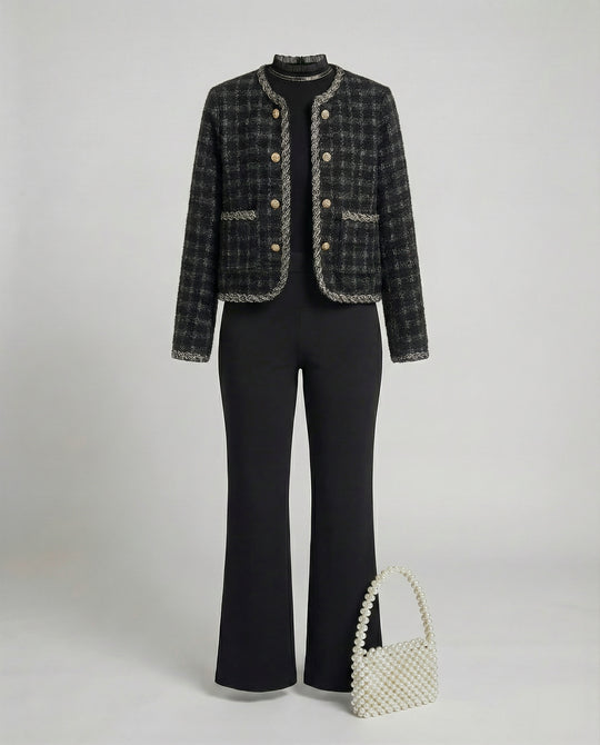 Zweiteiliges Bouclé-Set mit kurzer Strickjacke und Feinstrick-Midirock EB