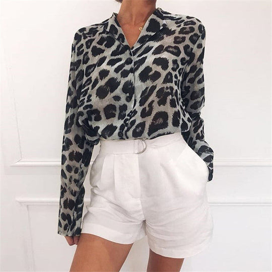 EB | Stylische Bluse mit Leopardenmuster, langen Ärmeln und umschlagbarem Kragen