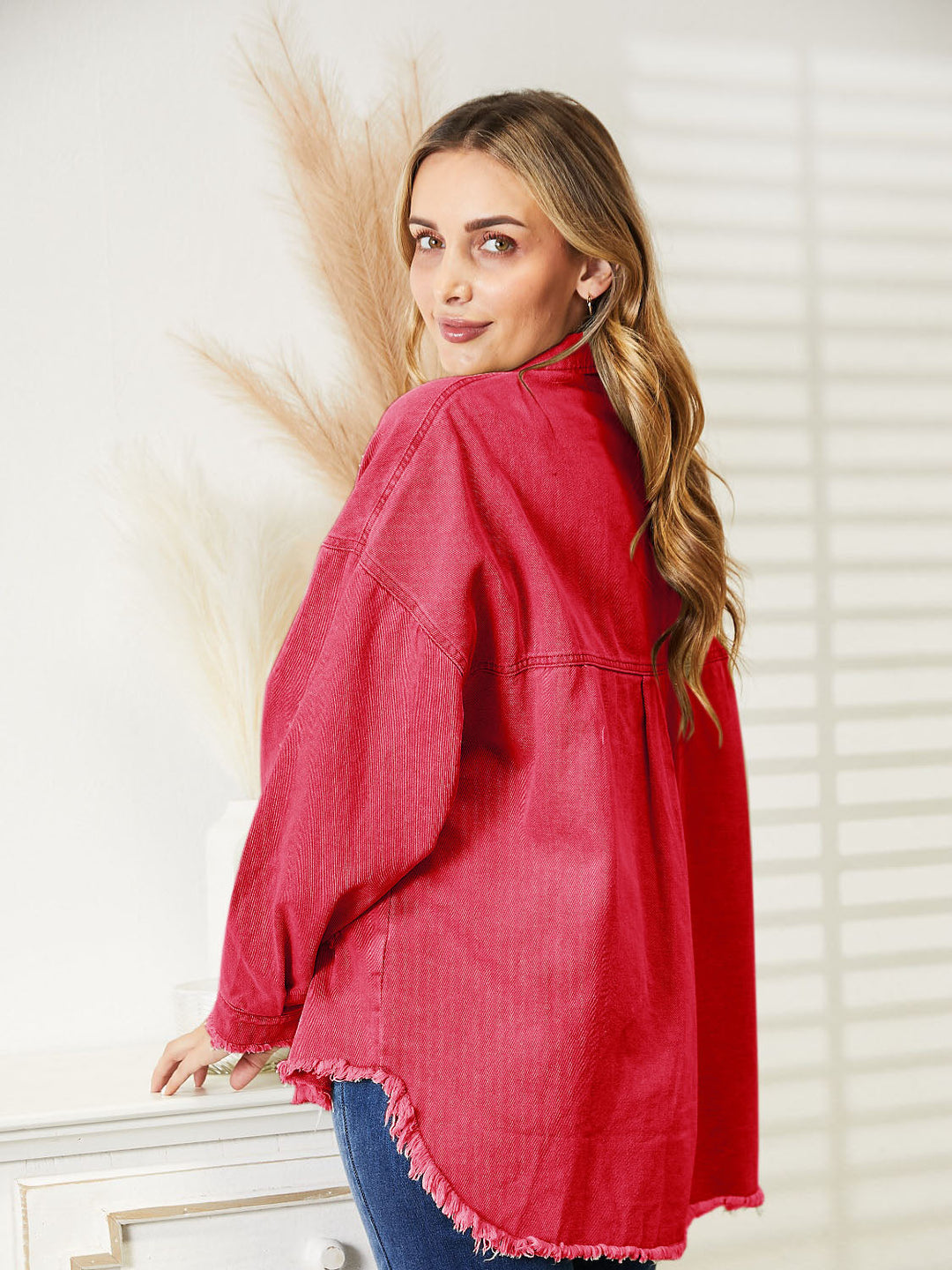 EB | Zerrissene Rohsaum-Denimjacke