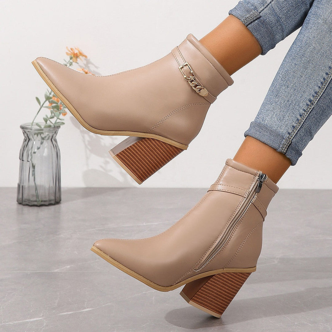 Elegante Stiefel mit seitlichem Reißverschluss und Blockabsatz EB