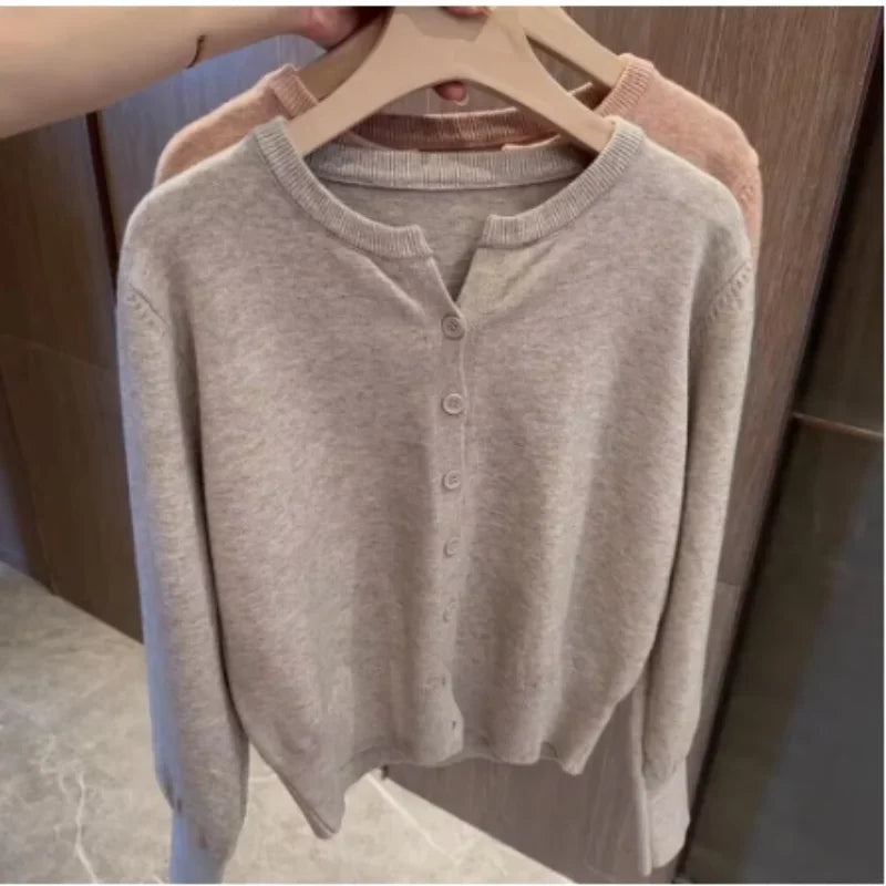 EB | grob gestrickter Woll-Kardigan-Pullover