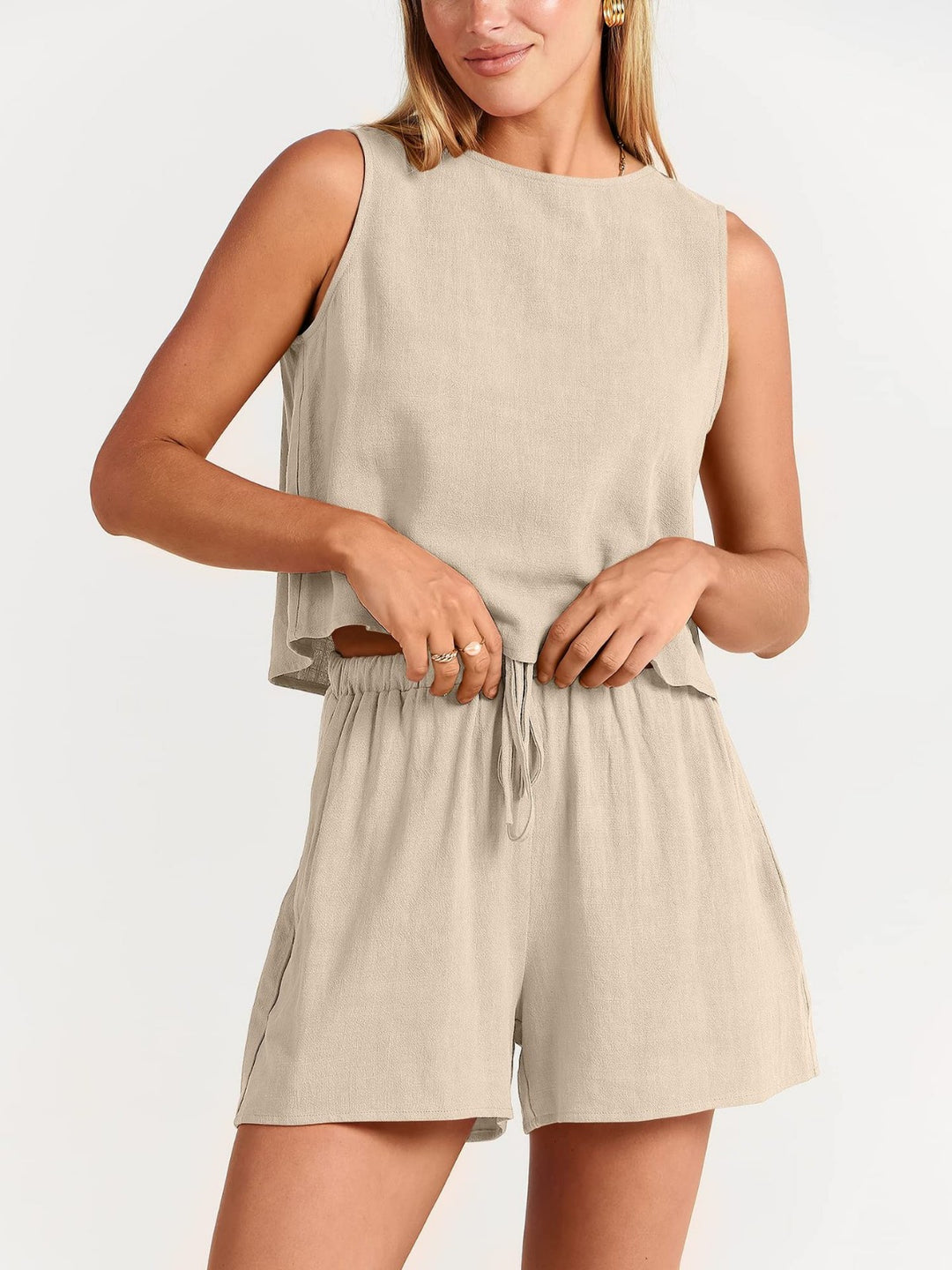 EB | Zweiteiliges Set aus ärmellosem Oberteil und Shorts