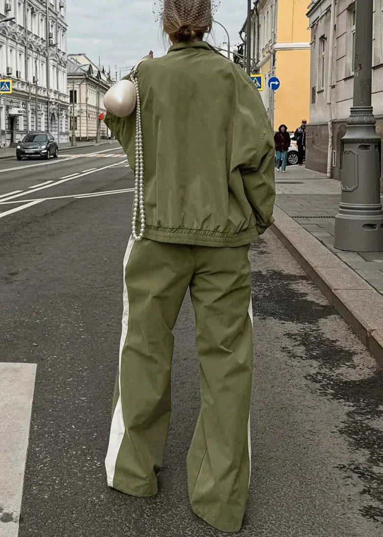 EB | Edge - Kontrast Reißverschlussjacke und weit geschnittene Hose Set