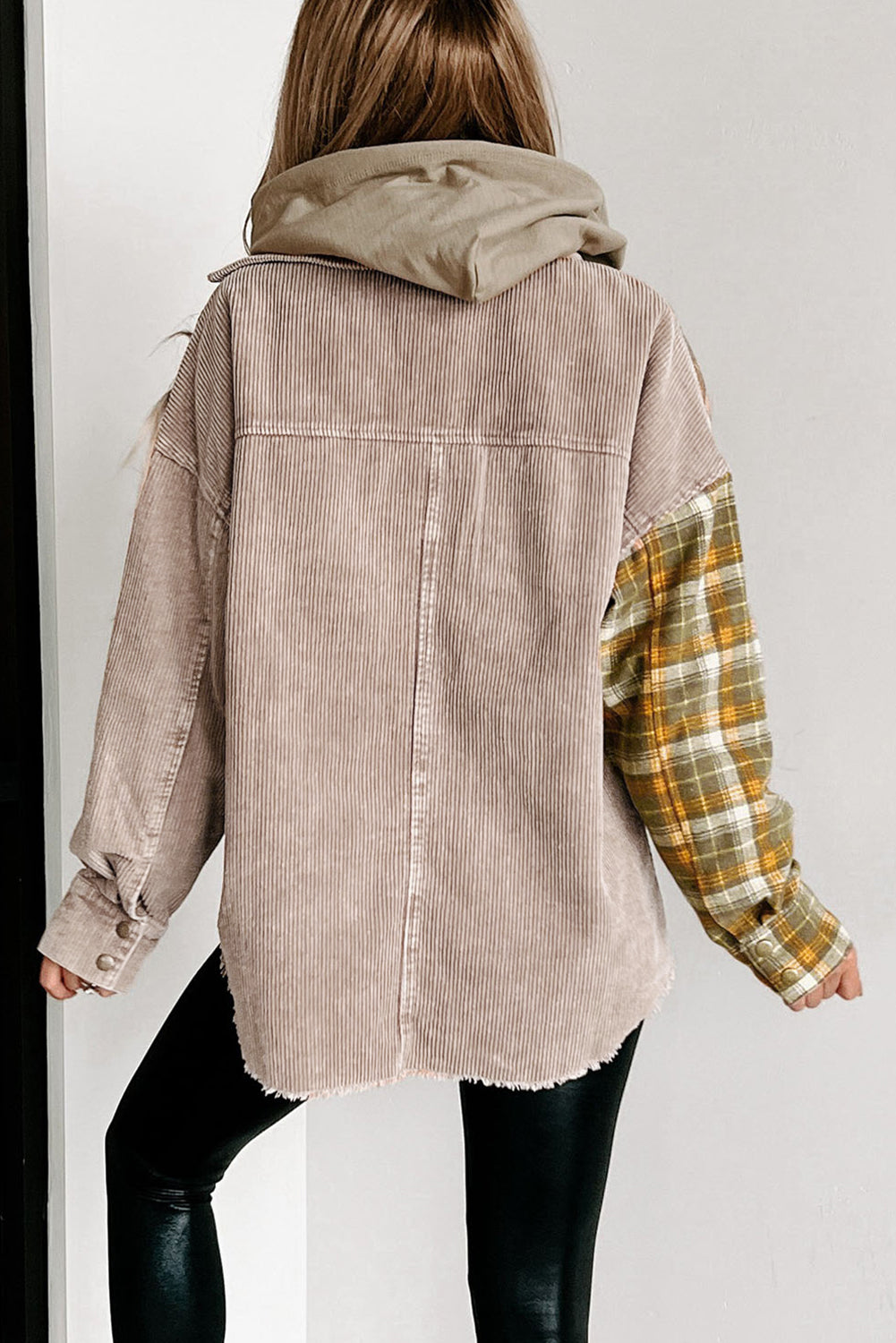 EB | Zweiseitige Hemdjacke Karomuster und Corddesign Stil und Komfort