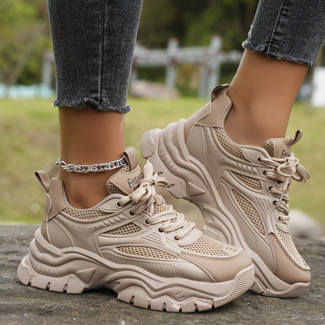 EB | Plateau Sneakers mit Modernem Look