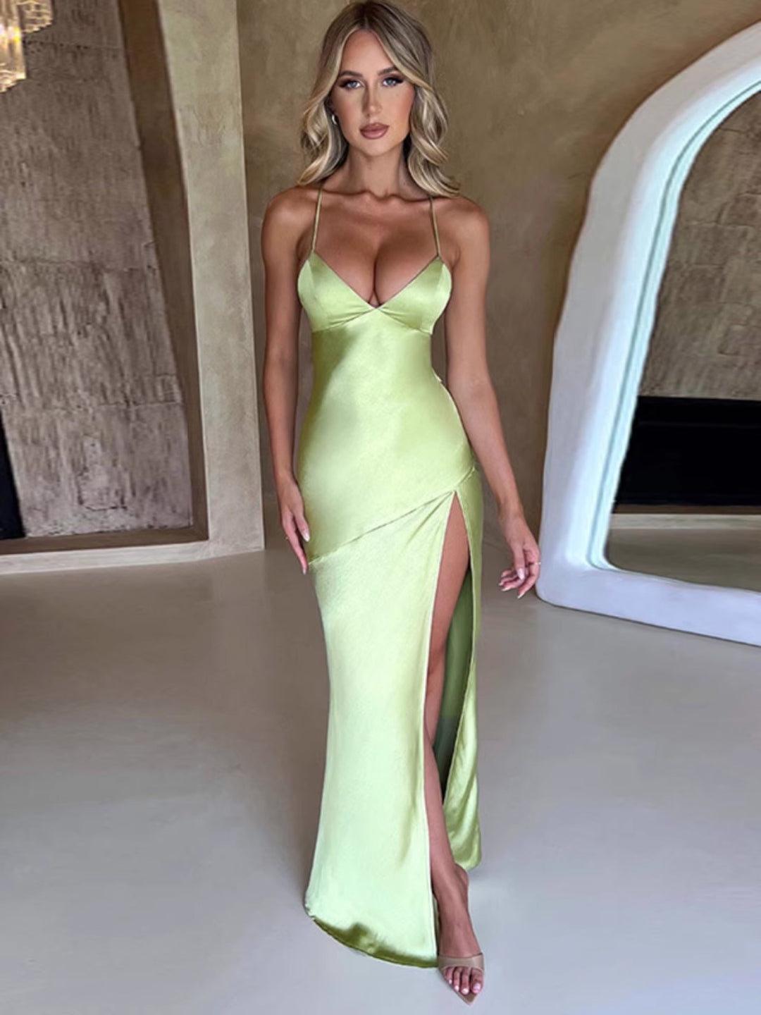 EB | Sexy Kleid mit V-Ausschnitt