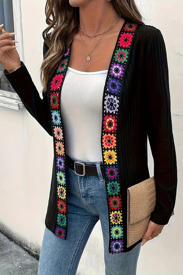 EB | Strickjacke mit Blumenrand und langen Ärmeln