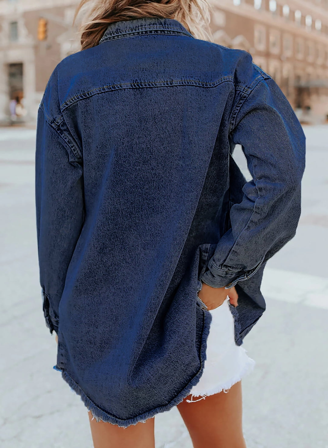 EB | Mach jedes Outfit schöner mit dieser Jeansjacke